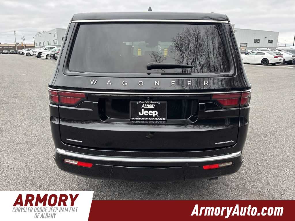 Thumbnail: 2023 Jeep Wagoneer - 5