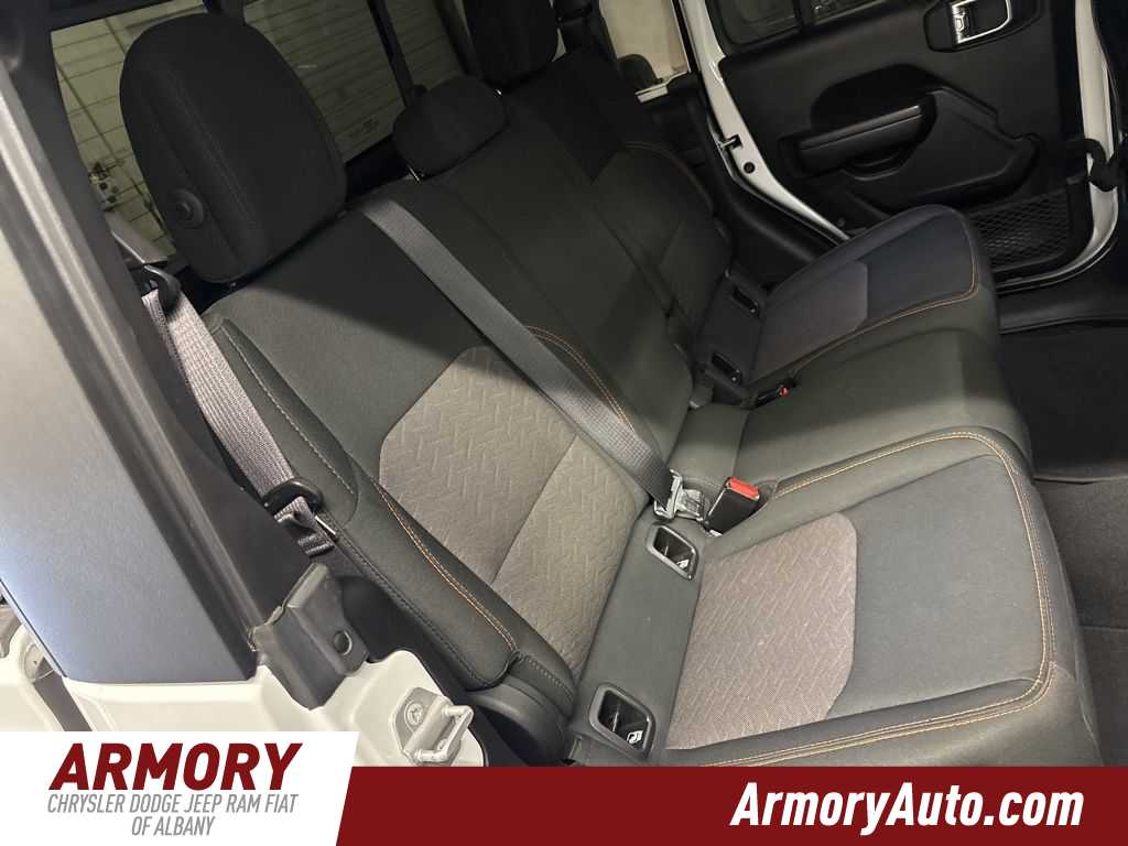 Thumbnail: 2021 Jeep Gladiator - 29