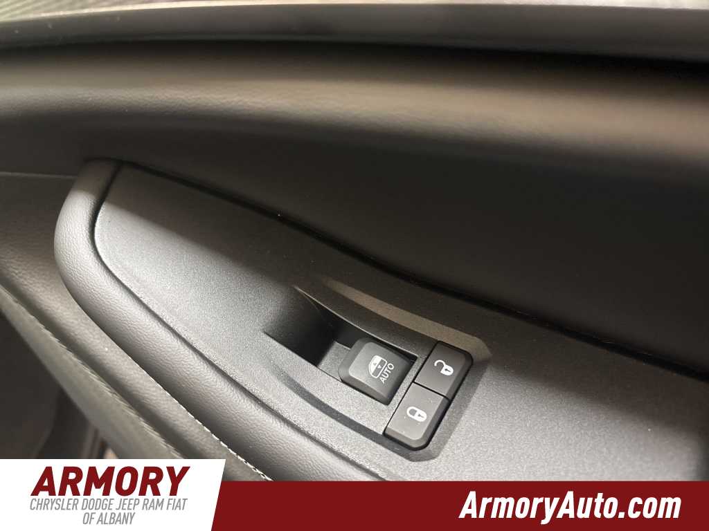 Thumbnail: 2025 Jeep Grand Cherokee L - 37