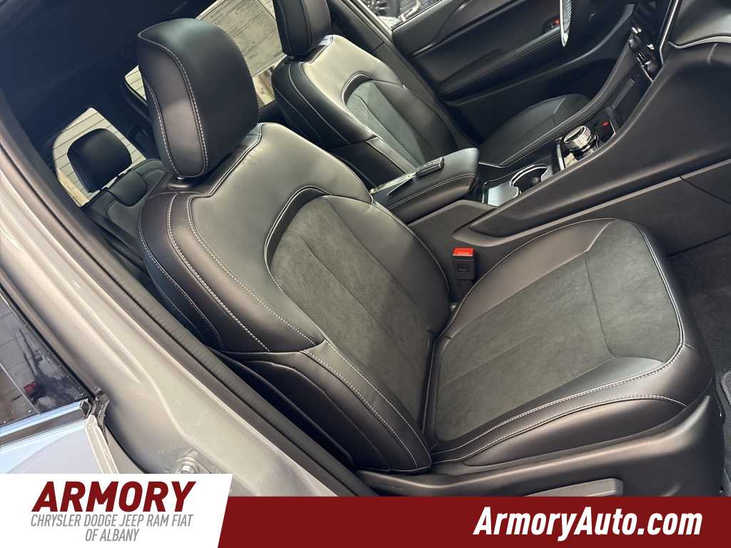 Thumbnail: 2025 Jeep Grand Cherokee - 36