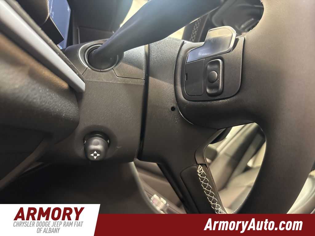 Thumbnail: 2026 Jeep Grand Cherokee - 10