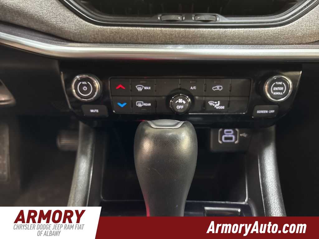 Thumbnail: 2024 Jeep Compass - 17