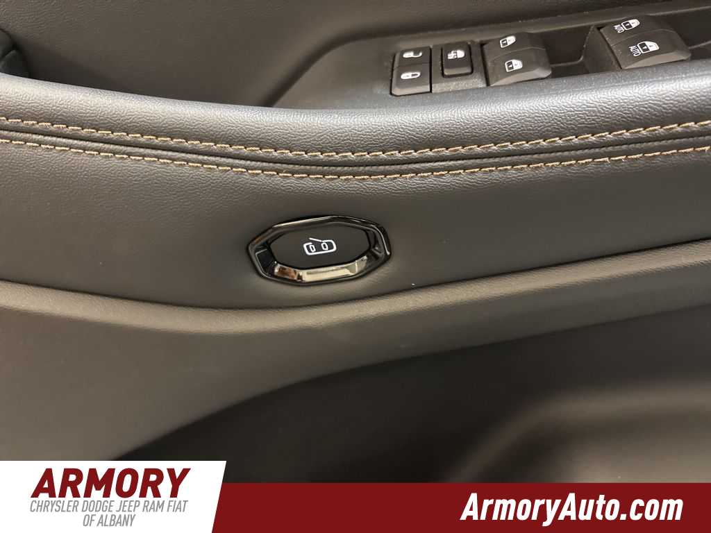 Thumbnail: 2026 Jeep Cherokee - 9