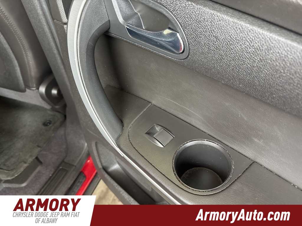 Thumbnail: 2012 GMC Acadia - 32