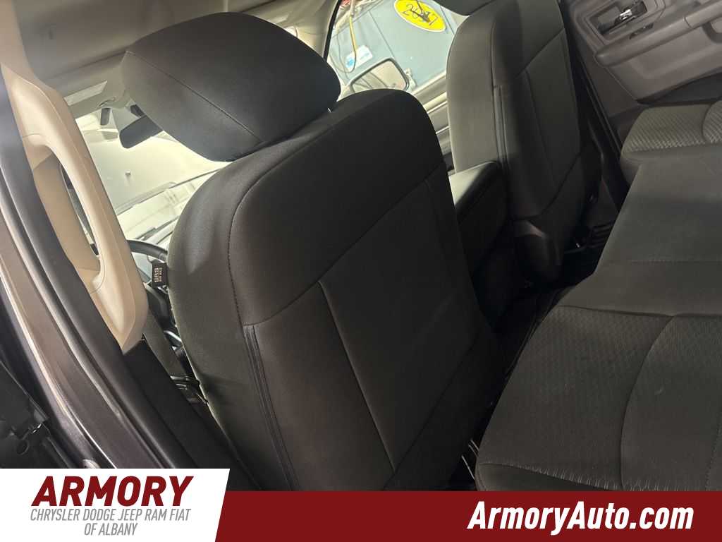 Thumbnail: 2019 RAM 1500 Classic - 26