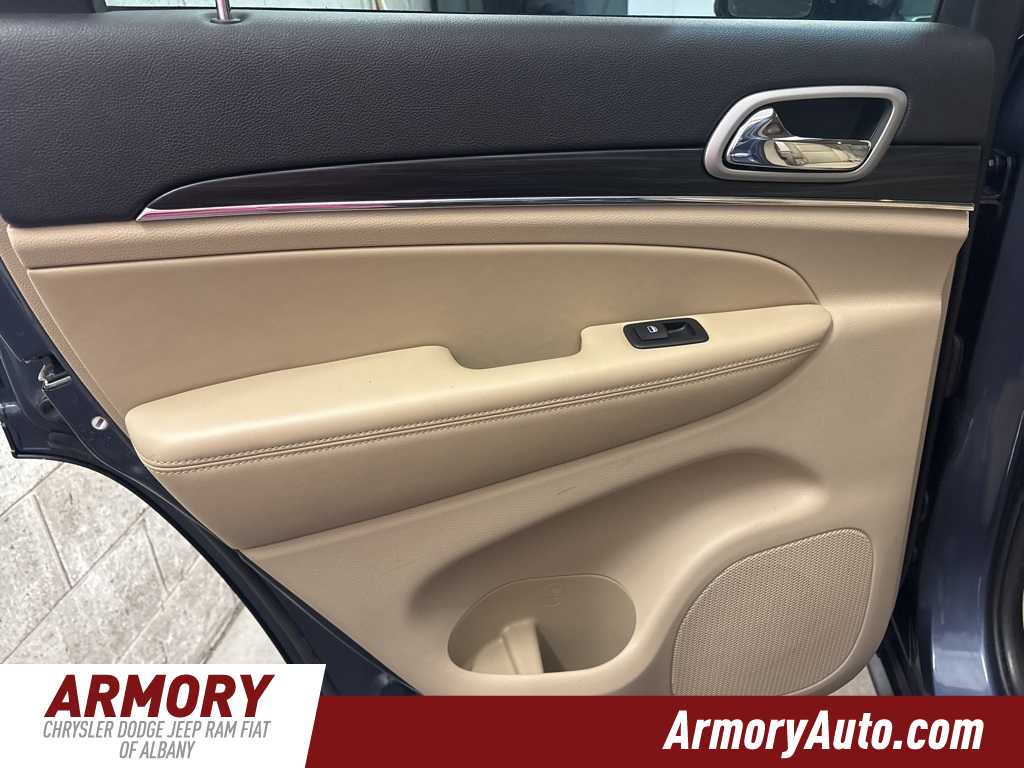 Thumbnail: 2020 Jeep Grand Cherokee - 20