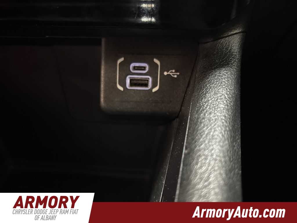 Thumbnail: 2023 Jeep Compass - 18