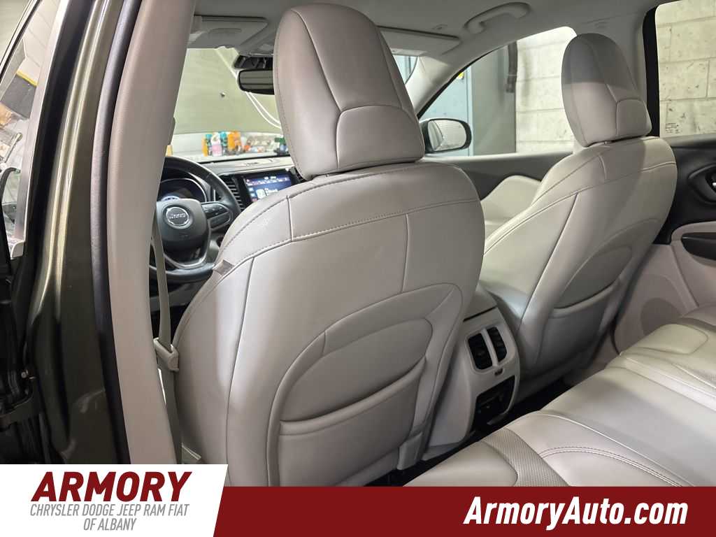 Thumbnail: 2019 Jeep Cherokee - 28