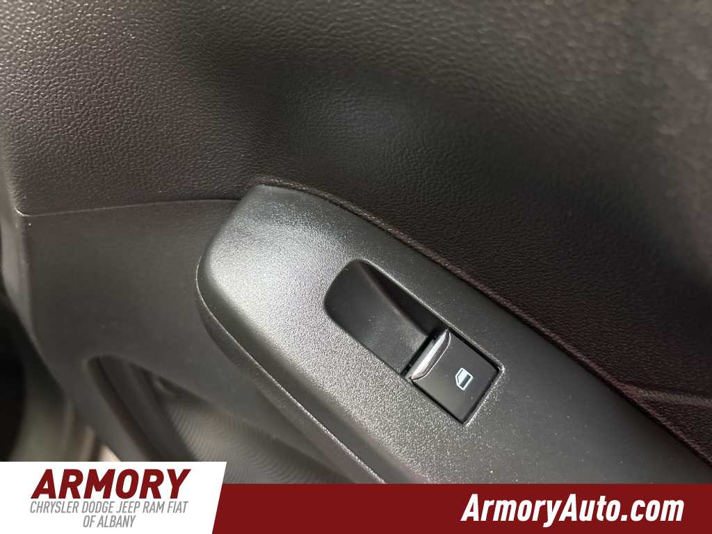 Thumbnail: 2022 Ford Escape - 37