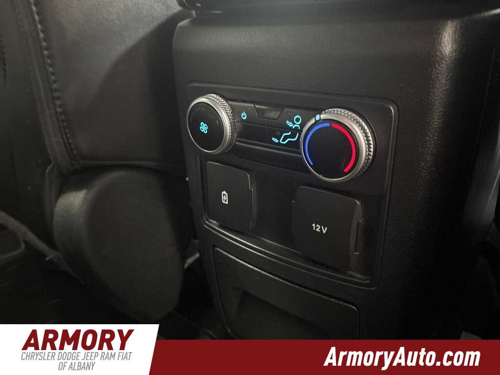 Thumbnail: 2023 Ford Explorer - 32