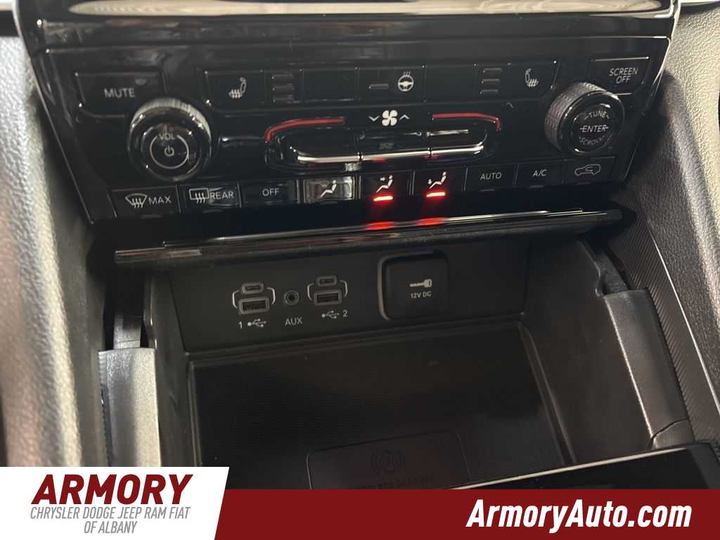 Thumbnail: 2025 Jeep Grand Cherokee L - 16