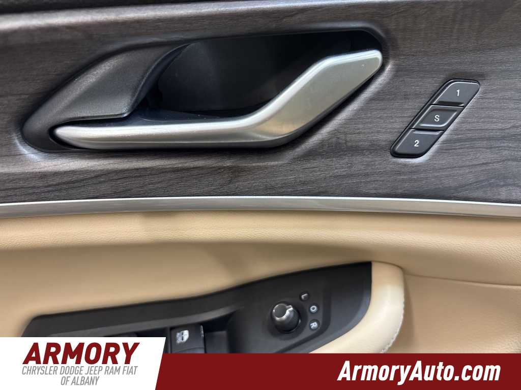 Thumbnail: 2023 Jeep Grand Cherokee - 9