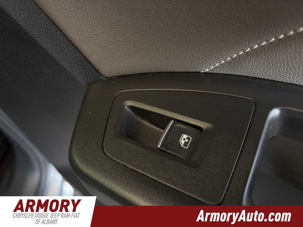 Thumbnail: 2022 Volkswagen Atlas - 34