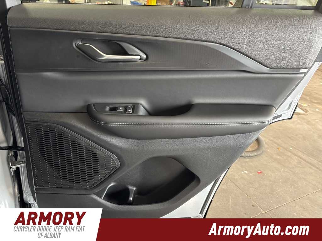 Thumbnail: 2025 Jeep Grand Cherokee - 27