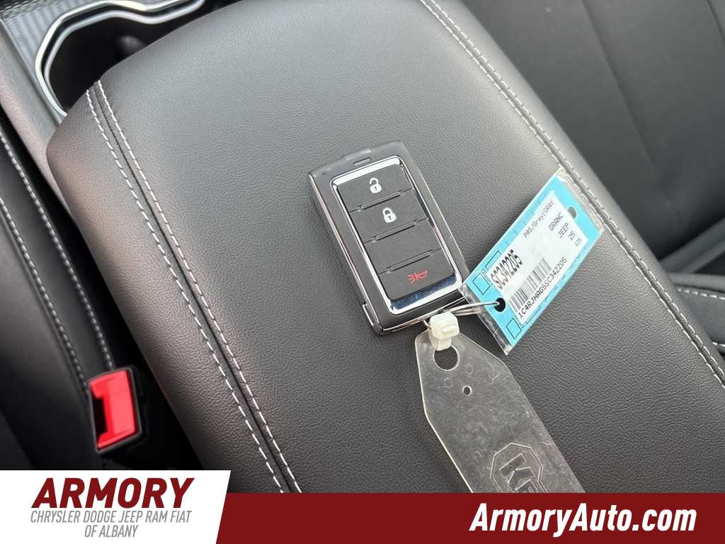 Thumbnail: 2025 Jeep Grand Cherokee - 20