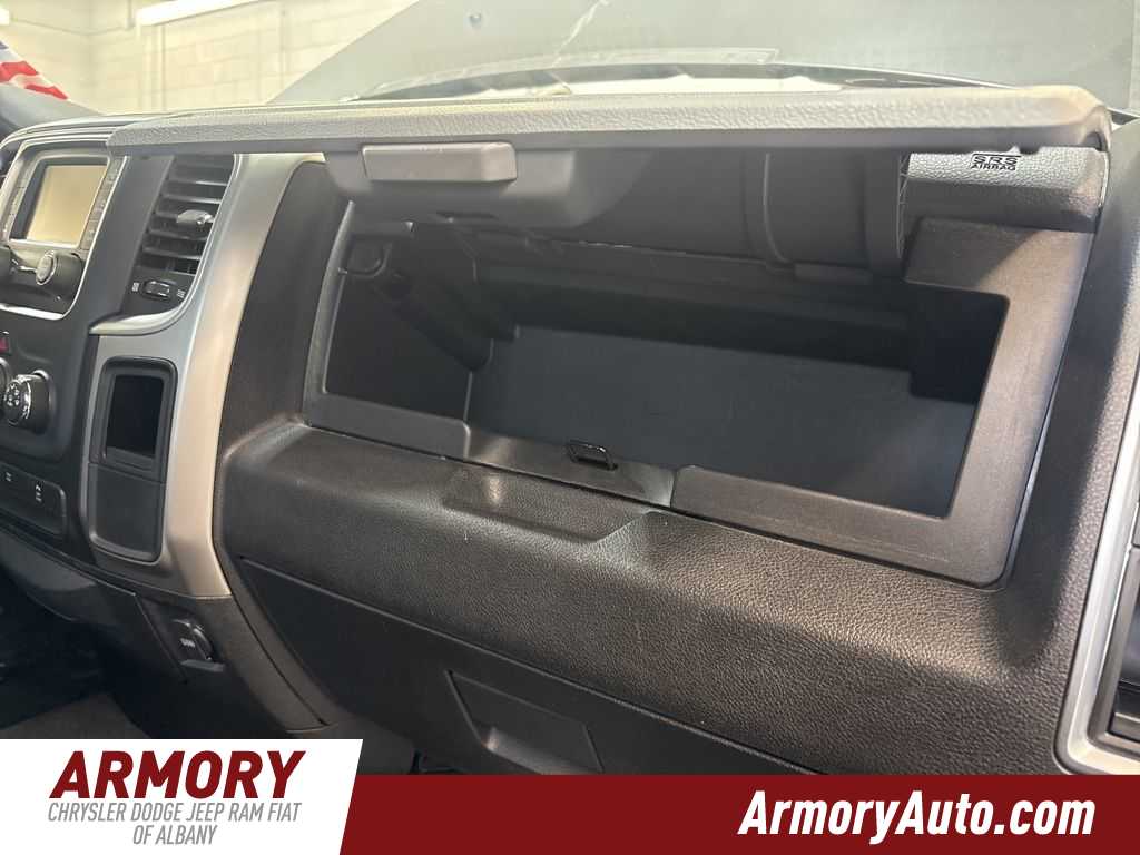 Thumbnail: 2019 RAM 1500 Classic - 38