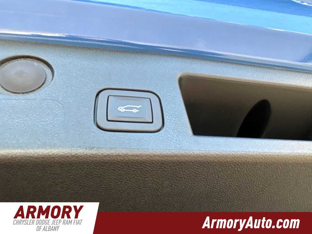 Thumbnail: 2025 Chevrolet Equinox - 35