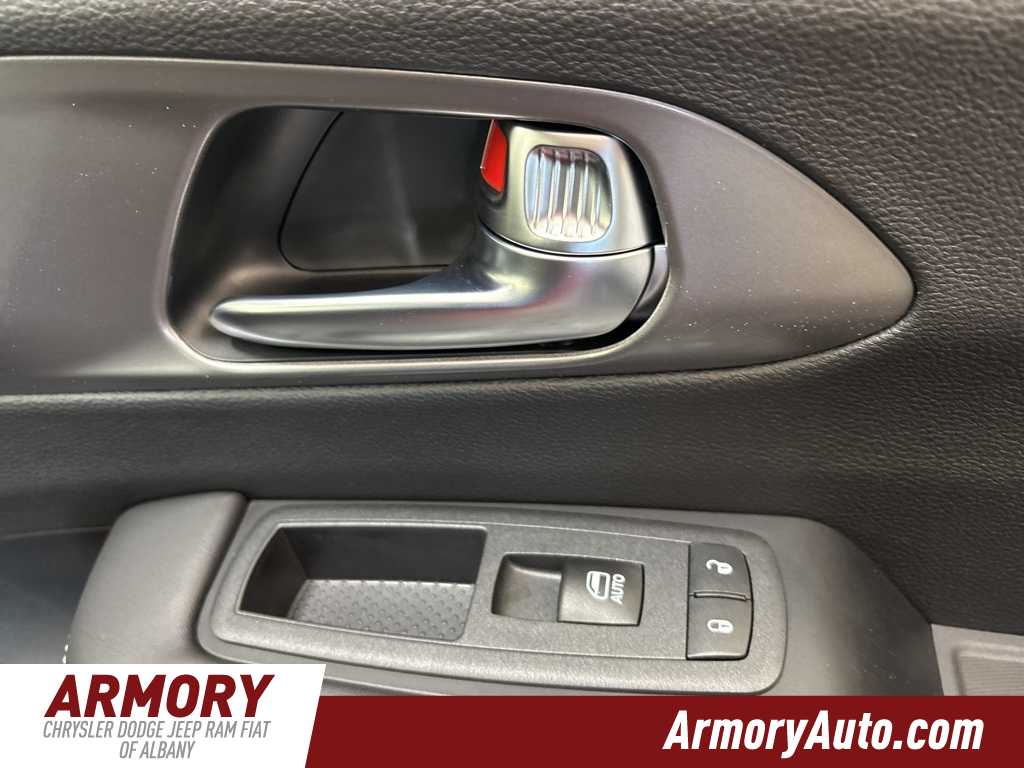 Thumbnail: 2026 Chrysler Pacifica - 40