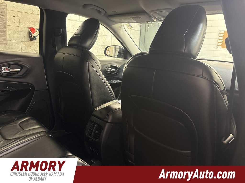 Thumbnail: 2023 Jeep Cherokee - 33