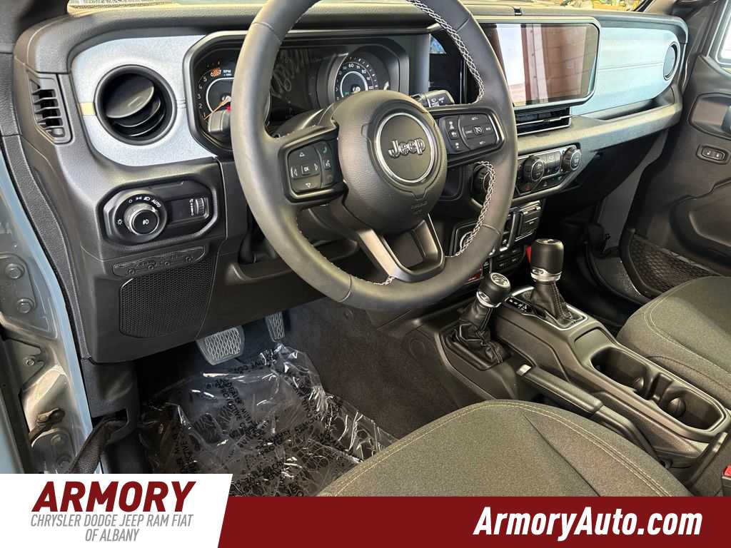 Thumbnail: 2025 Jeep Wrangler - 9