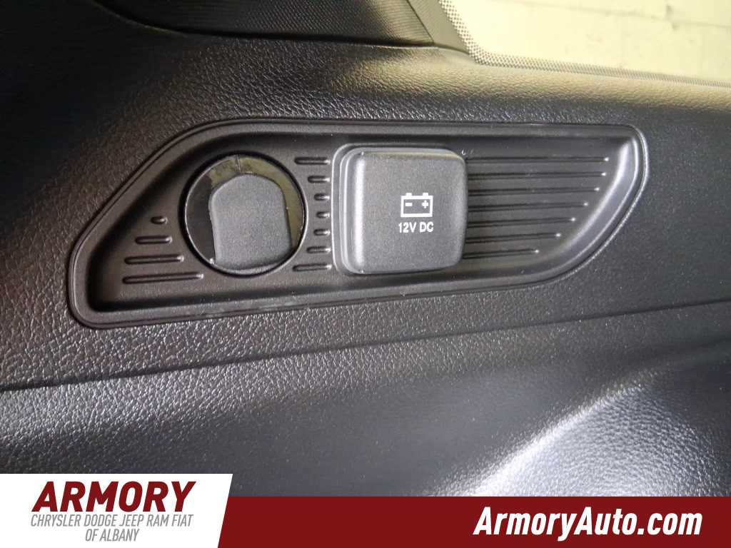 Thumbnail: 2025 Jeep Grand Cherokee - 24