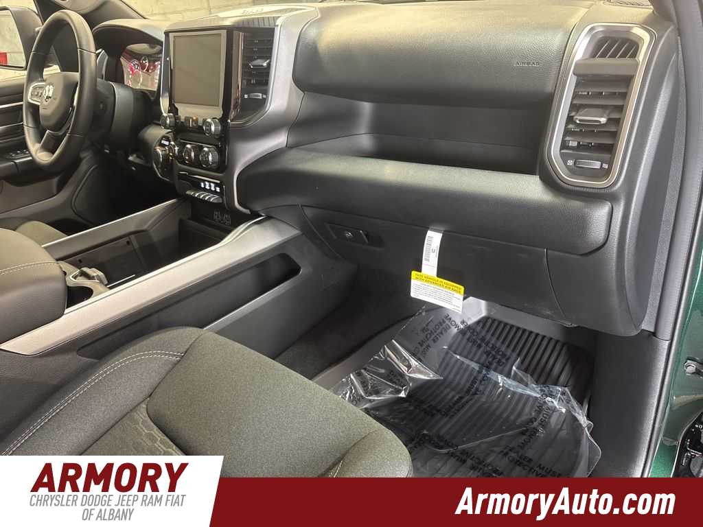 Thumbnail: 2026 RAM 1500 - 32