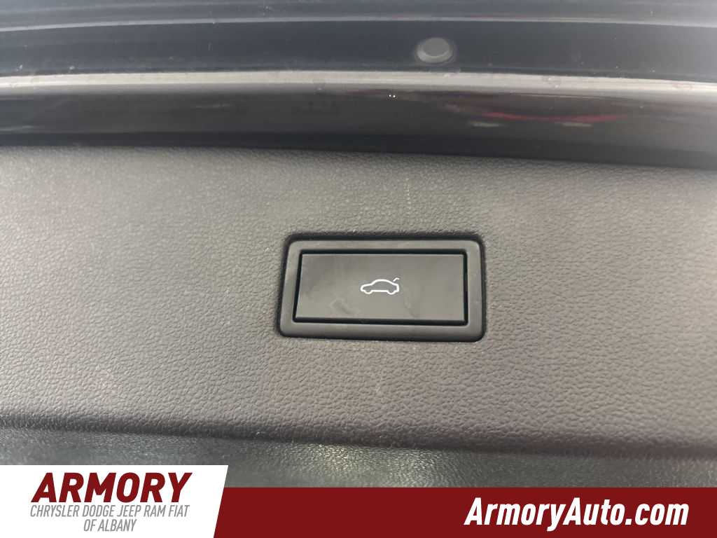 Thumbnail: 2018 Volkswagen Tiguan - 32