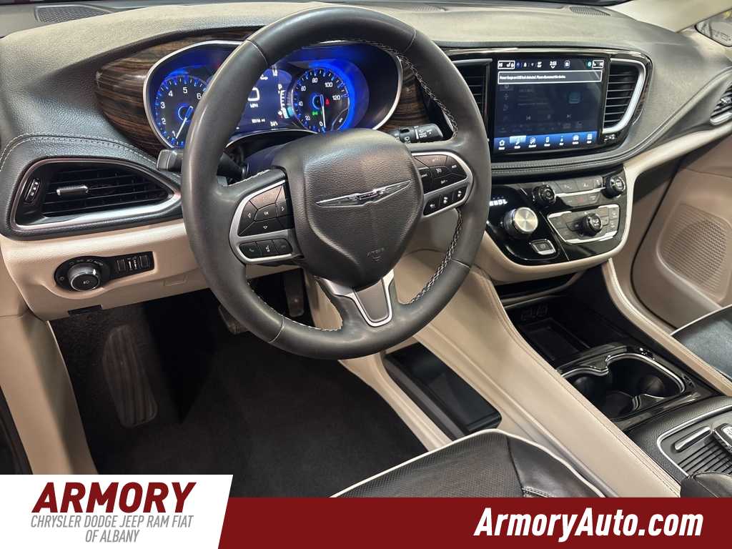 Thumbnail: 2023 Chrysler Pacifica - 9