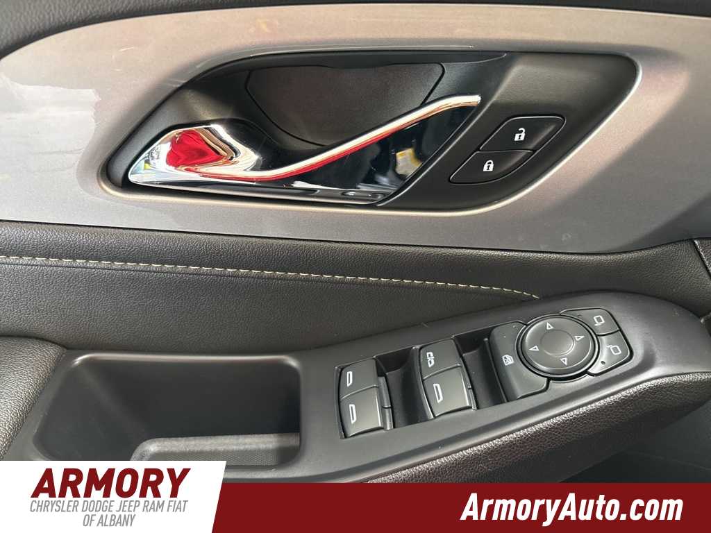 Thumbnail: 2022 Chevrolet Traverse - 8