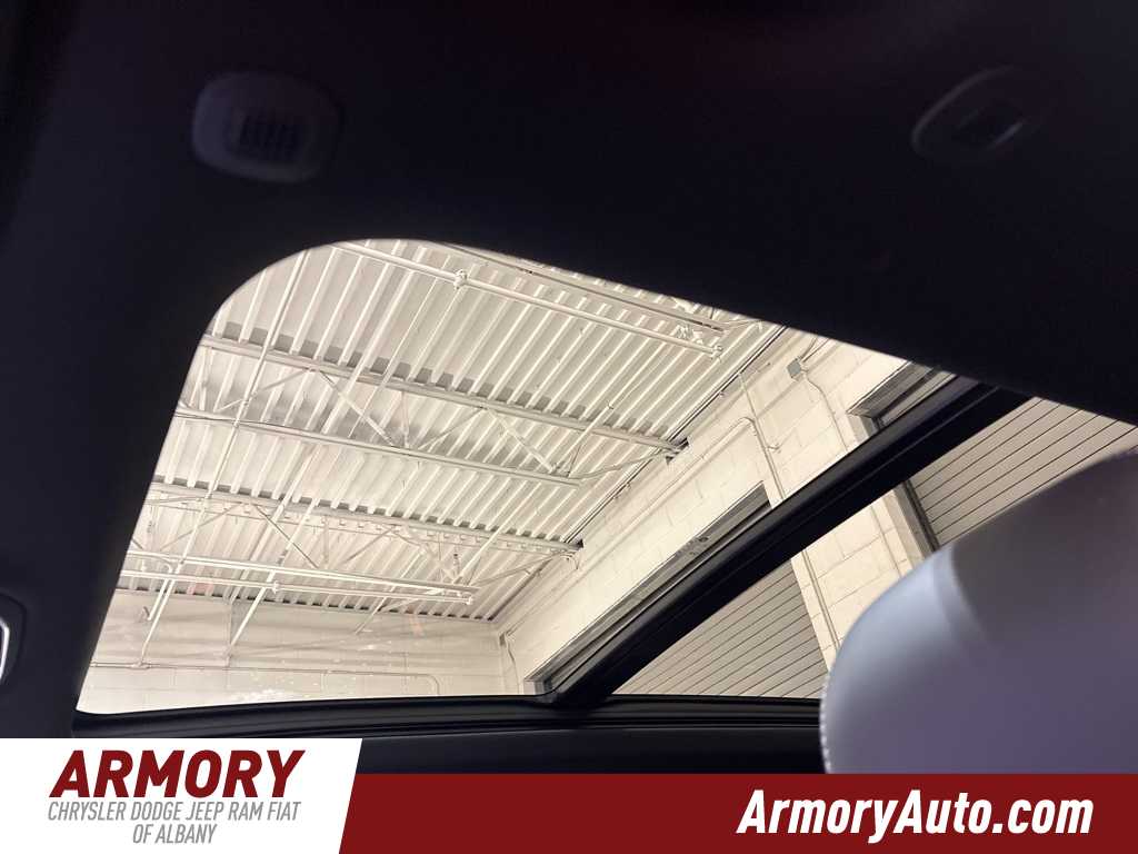 Thumbnail: 2025 Jeep Grand Cherokee - 24