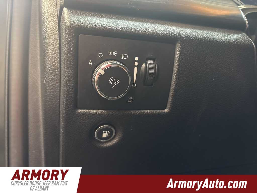 Thumbnail: 2020 Jeep Grand Cherokee - 10