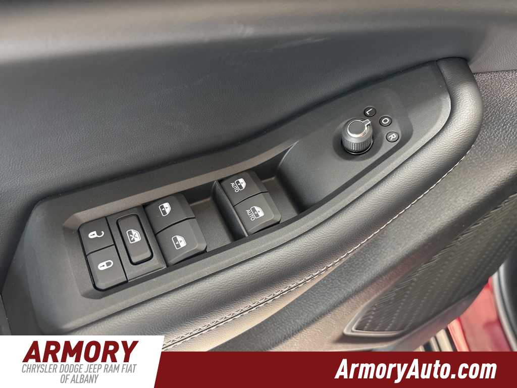 Thumbnail: 2025 Jeep Grand Cherokee - 8