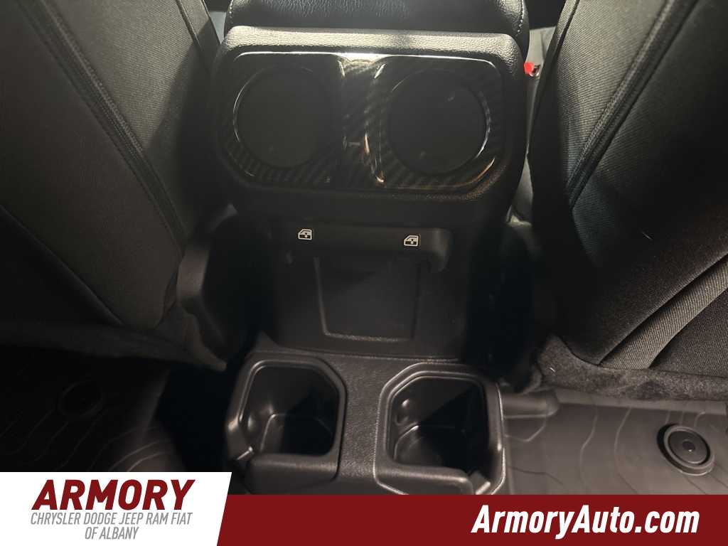 Thumbnail: 2022 Jeep Wrangler - 33