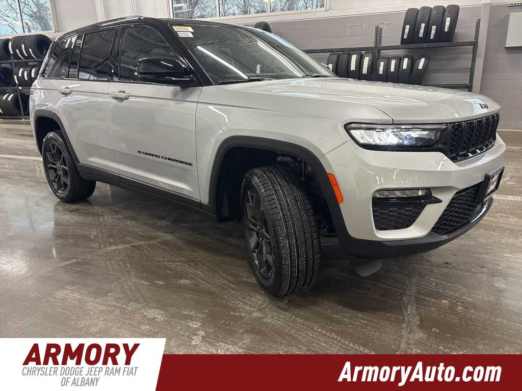 Thumbnail: 2025 Jeep Grand Cherokee - 3