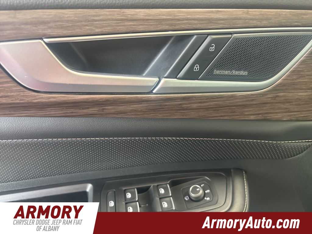 Thumbnail: 2024 Volkswagen Atlas - 9