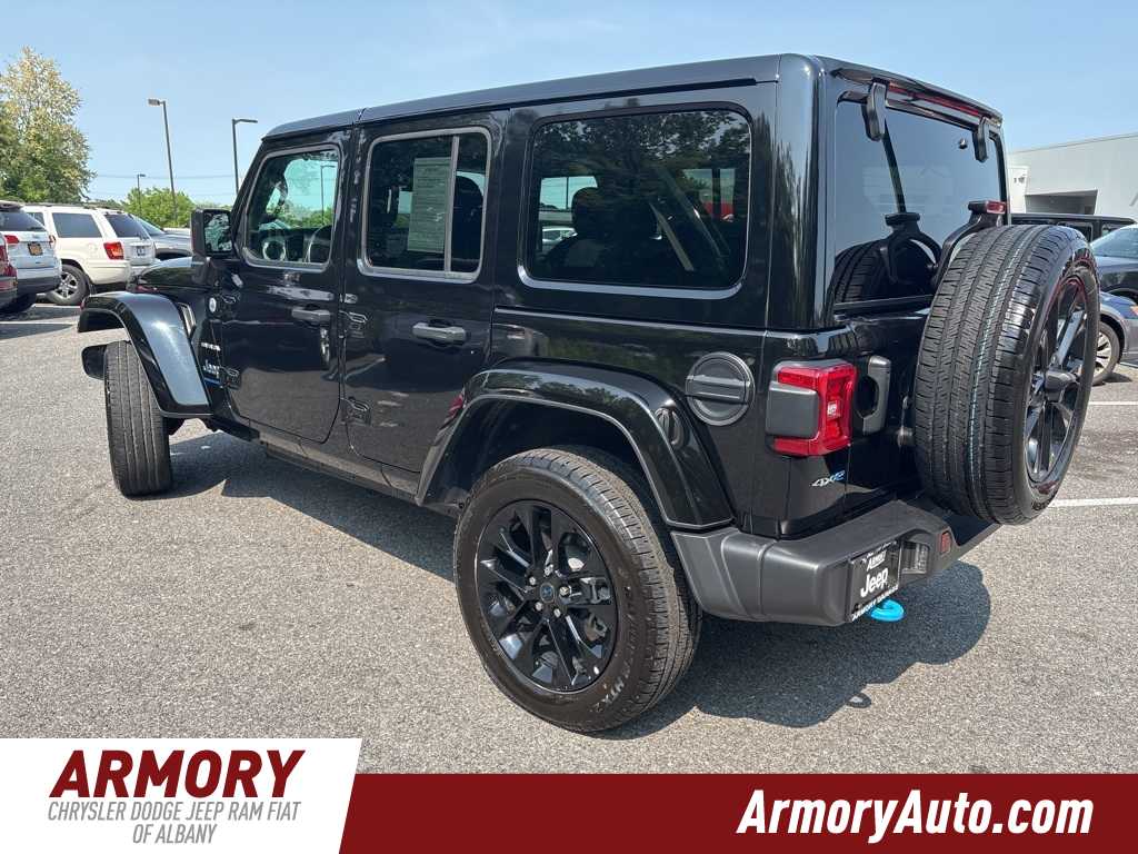 2024 Jeep Wrangler Sahara 6