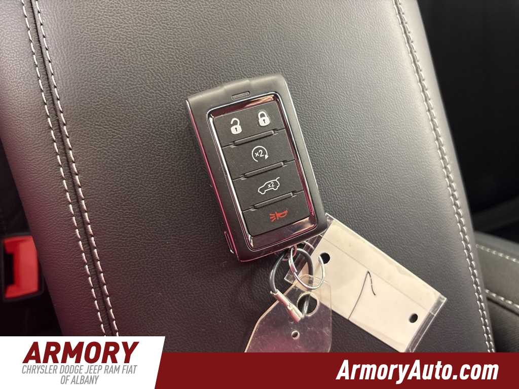 Thumbnail: 2025 Jeep Grand Cherokee - 21