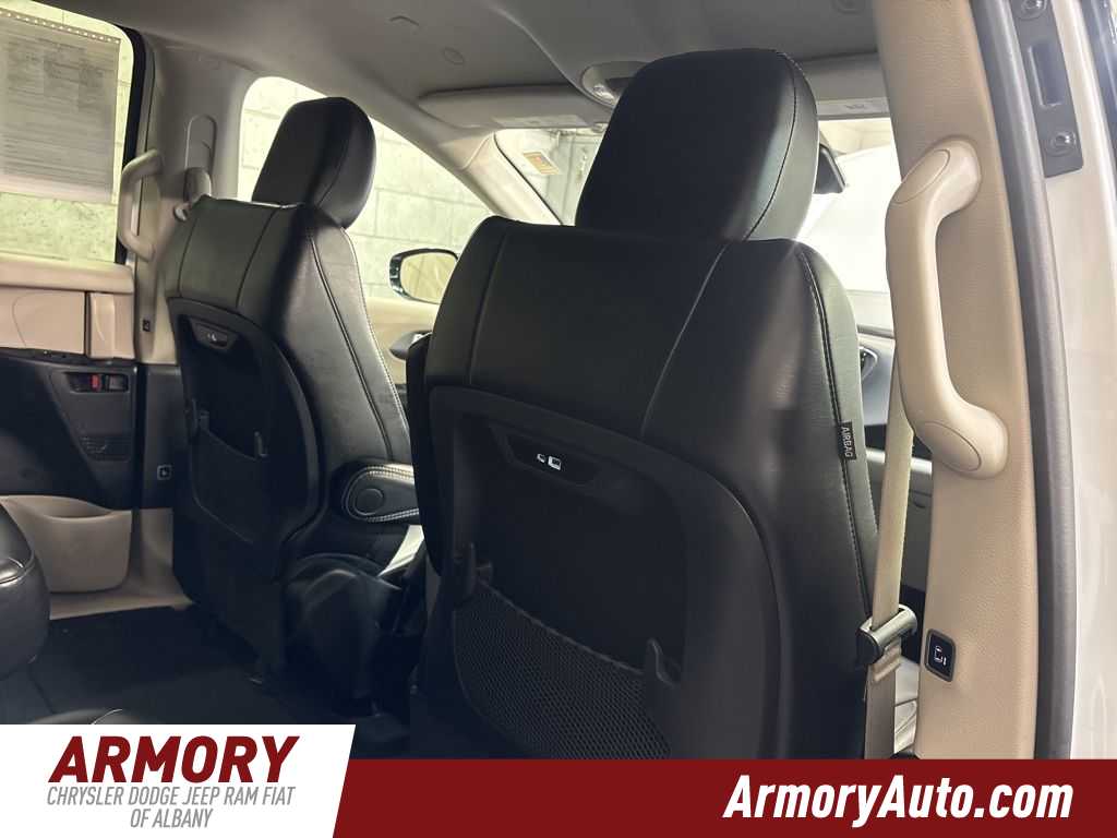 Thumbnail: 2024 Chrysler Pacifica - 36