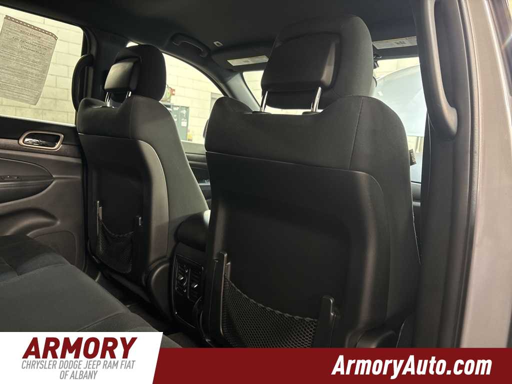 Thumbnail: 2017 Jeep Grand Cherokee - 30