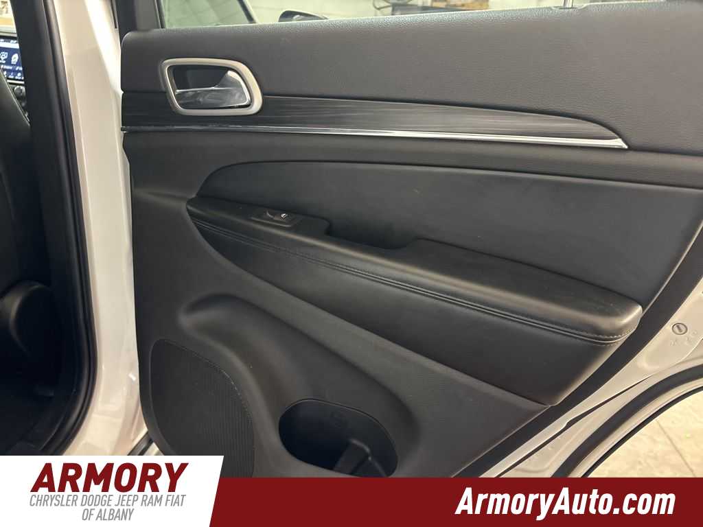 Thumbnail: 2020 Jeep Grand Cherokee - 30