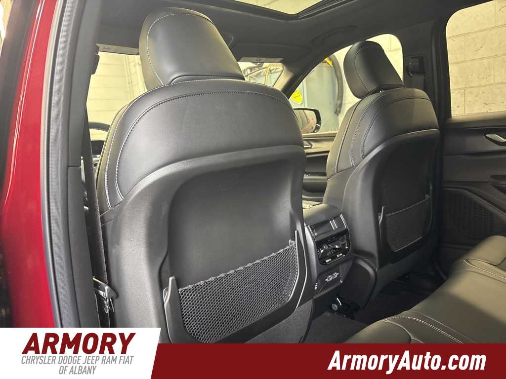 Thumbnail: 2025 Jeep Grand Cherokee - 22