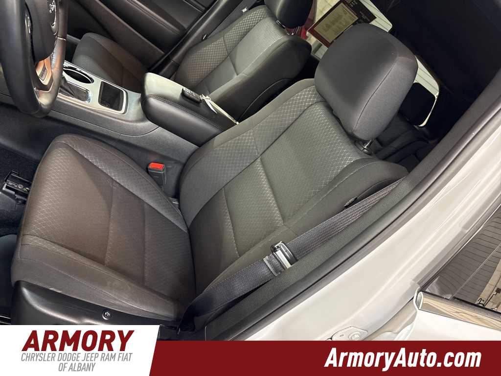 Thumbnail: 2019 Jeep Grand Cherokee - 10