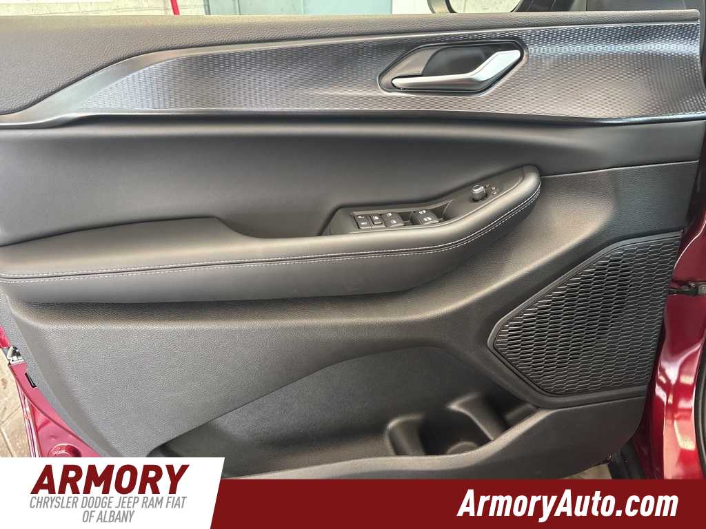 Thumbnail: 2025 Jeep Grand Cherokee - 7