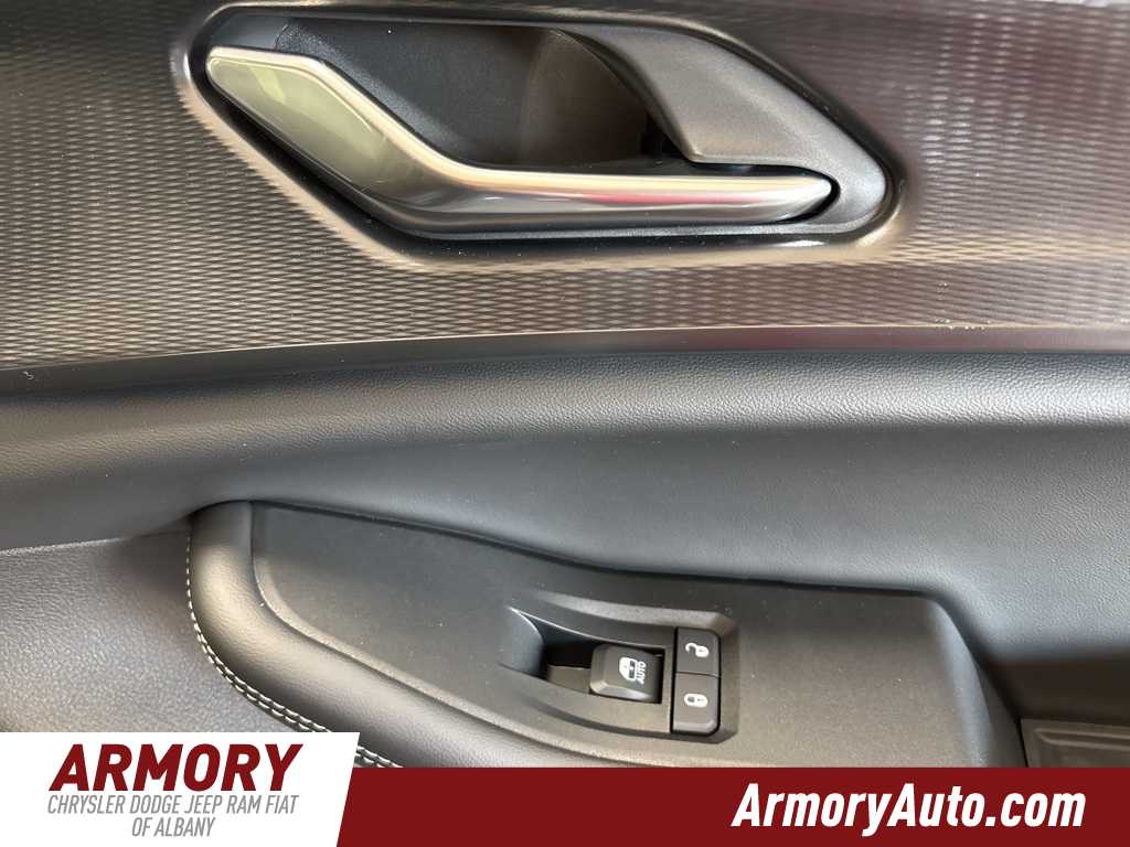 Thumbnail: 2025 Jeep Grand Cherokee - 35