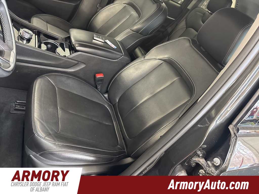 Thumbnail: 2023 Jeep Grand Cherokee - 12