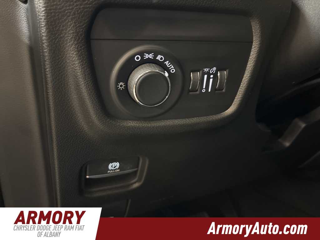 Thumbnail: 2023 Jeep Grand Cherokee L - 10