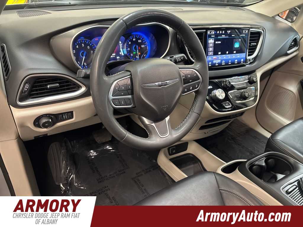 Thumbnail: 2024 Chrysler Pacifica - 9