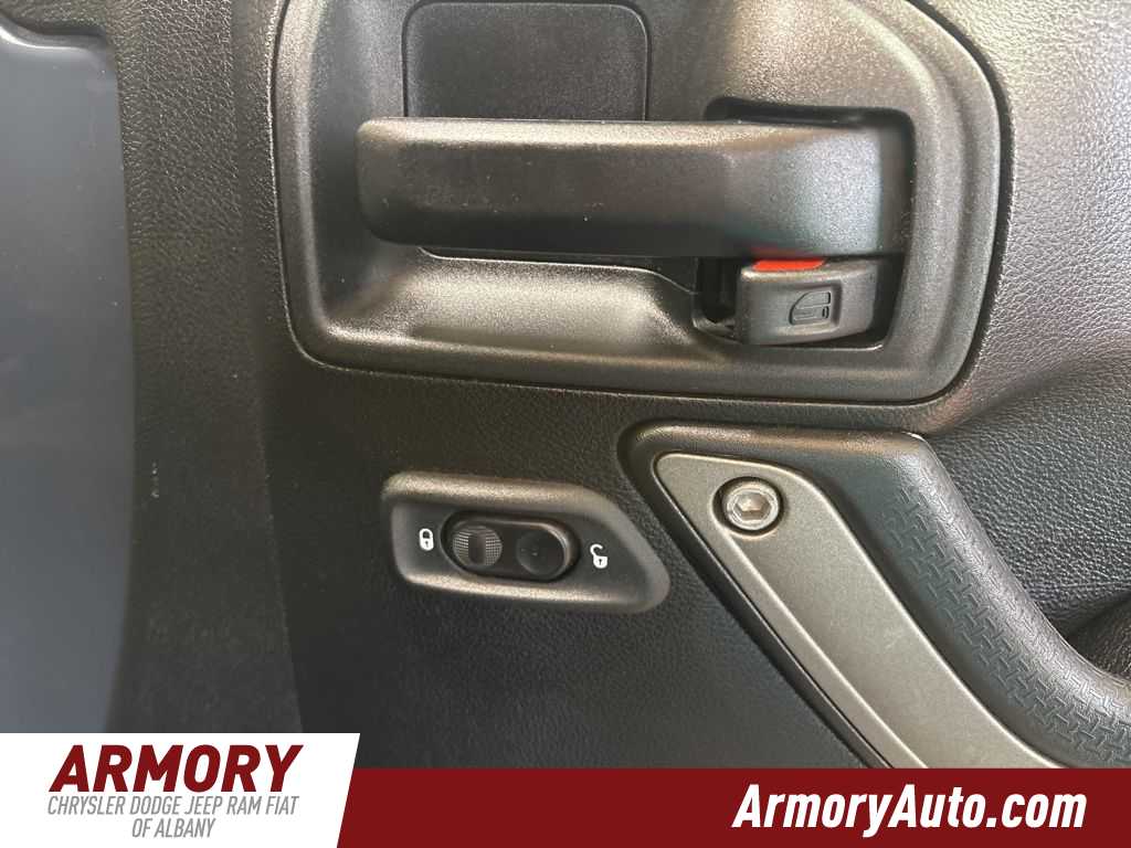 Thumbnail: 2018 Jeep Wrangler - 32