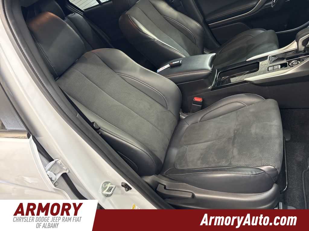 Thumbnail: 2024 Mitsubishi Eclipse Cross - 37