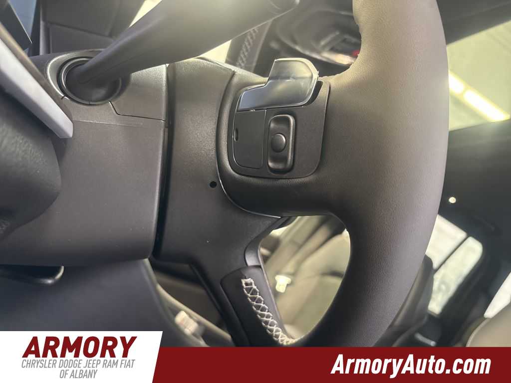 Thumbnail: 2026 Jeep Grand Cherokee - 12